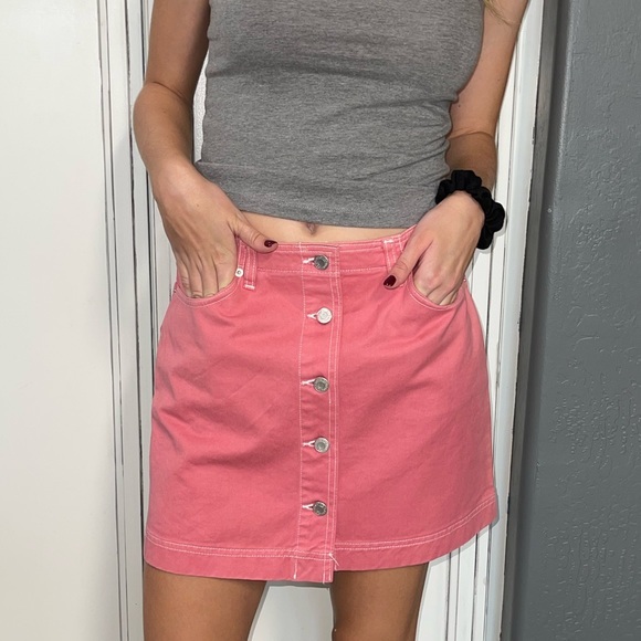 GAP Dresses & Skirts - Vintage GAP pink rose mini button up skirt 80s 90s back to school 8